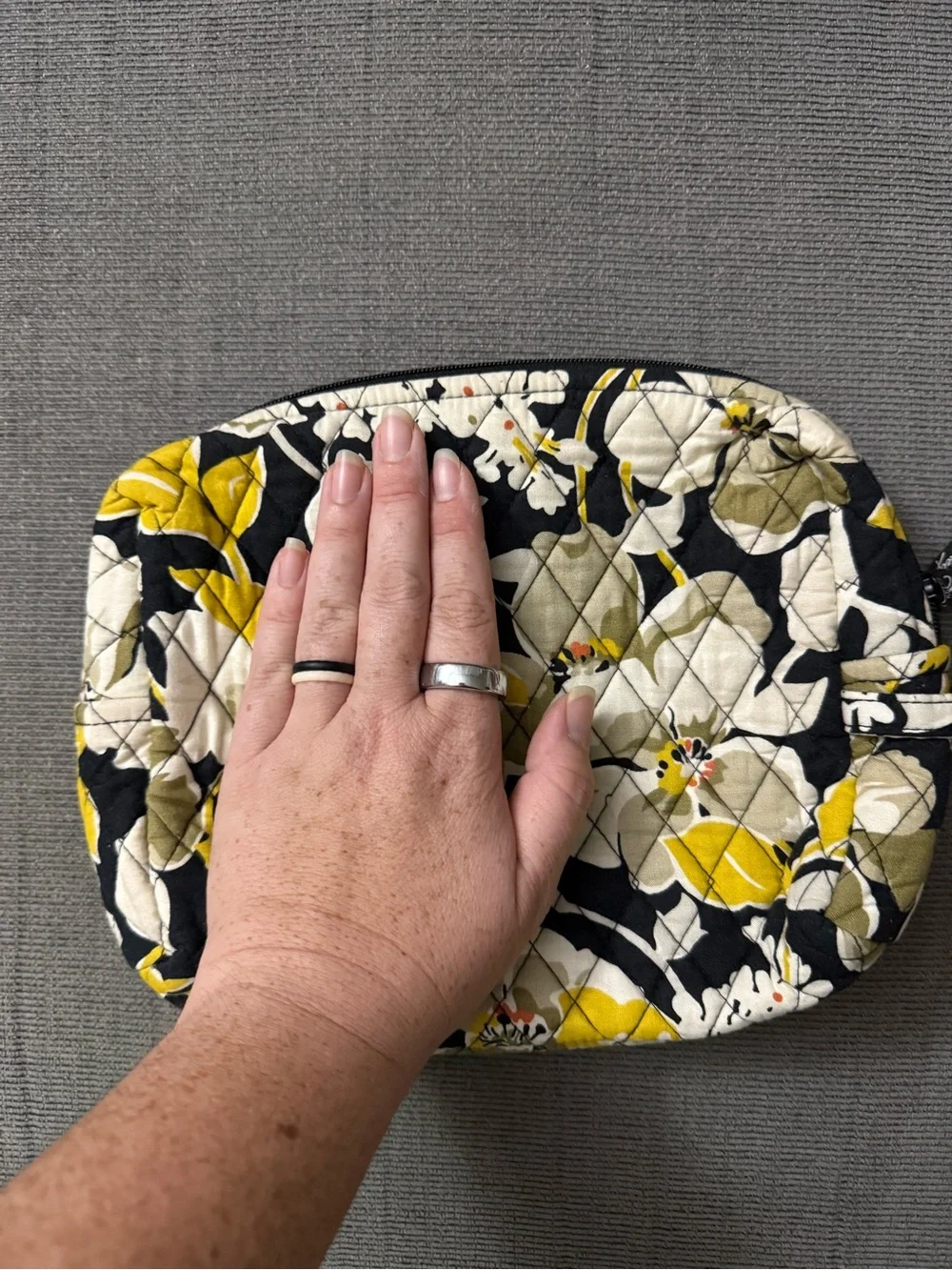 00s Vera Bradley Quilted Floral large Cosmetic Pouch - Yellow, Black & White